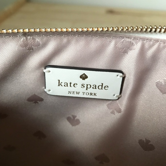 Kate spade wallet/wristlet🎈🎈 - Picture 6 of 9